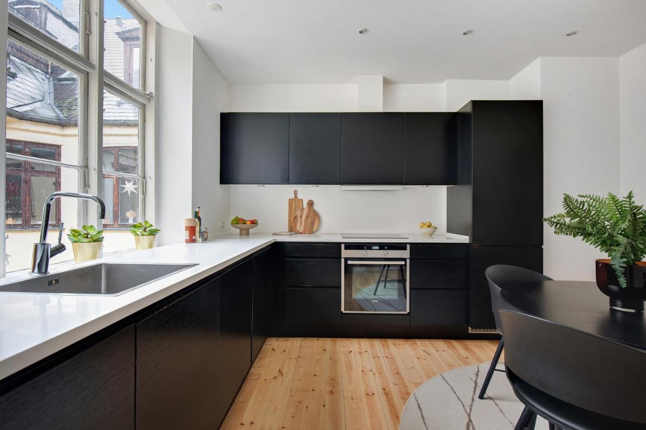 Sanders Square - Spacious Six-Bedroom Apartment Near Amalienborg Copenhaga Exterior foto