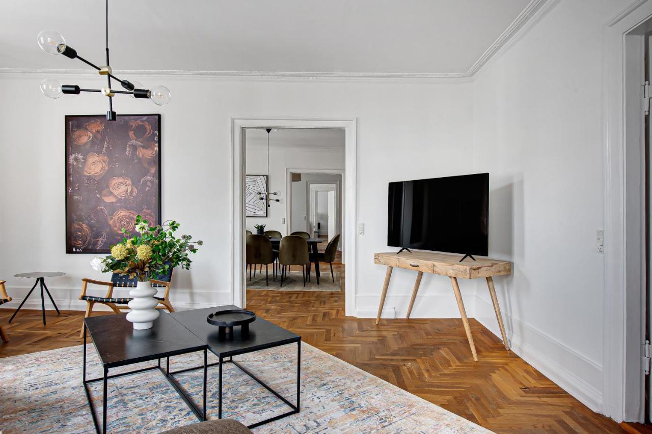 Sanders Square - Spacious Six-Bedroom Apartment Near Amalienborg Copenhaga Exterior foto
