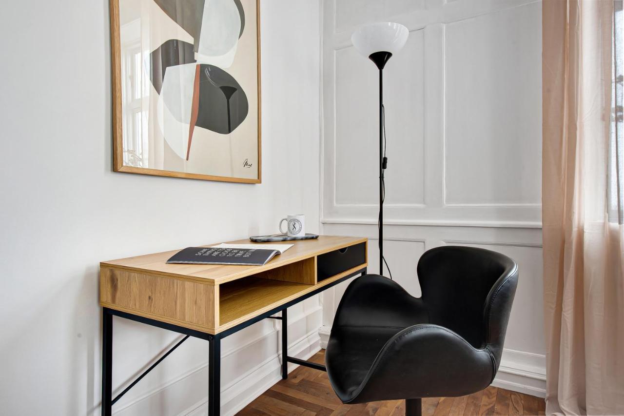 Sanders Square - Spacious Six-Bedroom Apartment Near Amalienborg Copenhaga Exterior foto
