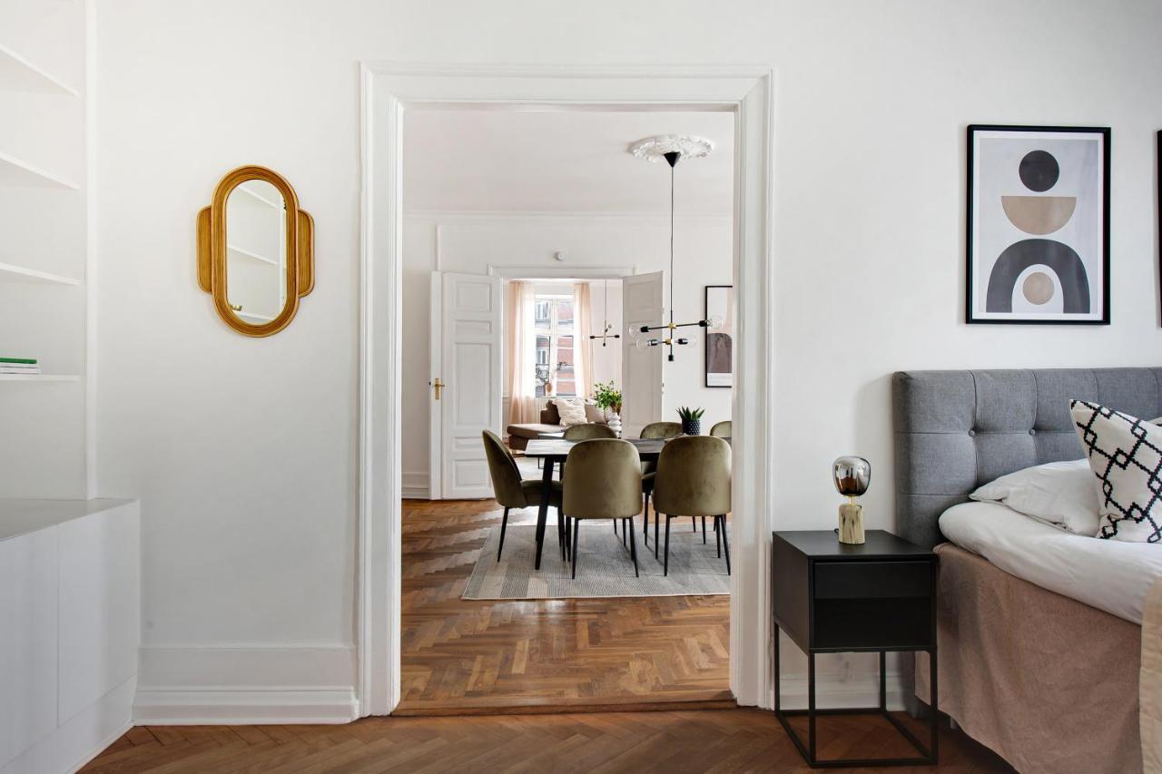 Sanders Square - Spacious Six-Bedroom Apartment Near Amalienborg Copenhaga Exterior foto