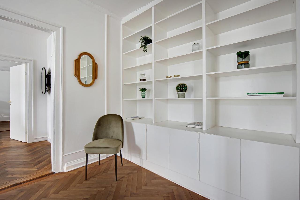 Sanders Square - Spacious Six-Bedroom Apartment Near Amalienborg Copenhaga Exterior foto